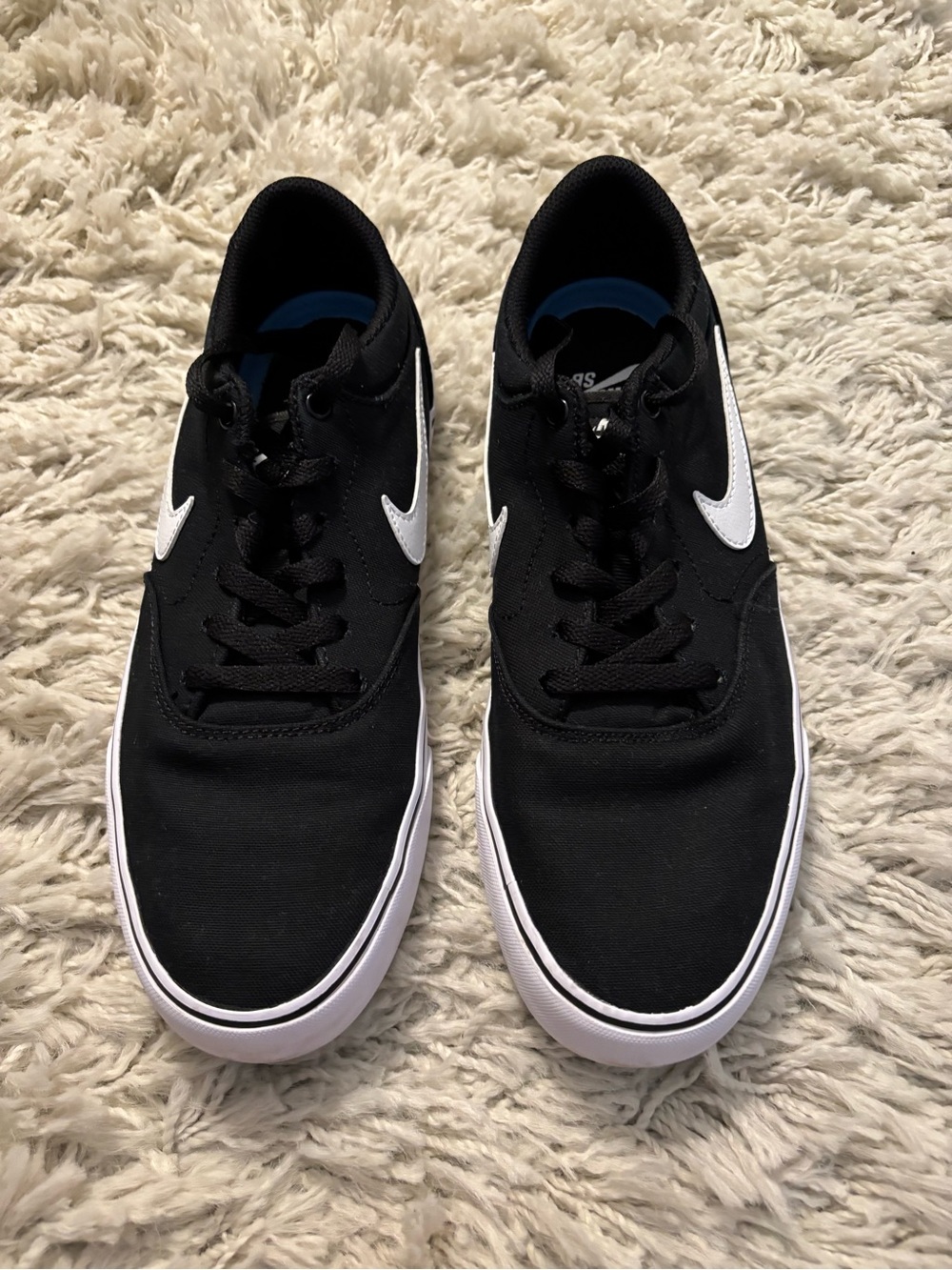 Nike SB Chron 2 Canvas Sneakers Black with White Swoosh Men’s Size 9